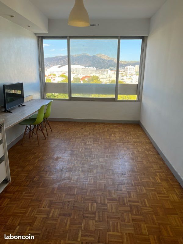 Appartement à louer, 21m², Marseille 8ème