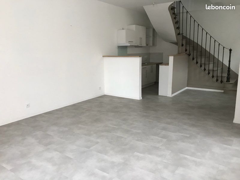 Appartement à louer, 70m², Bais