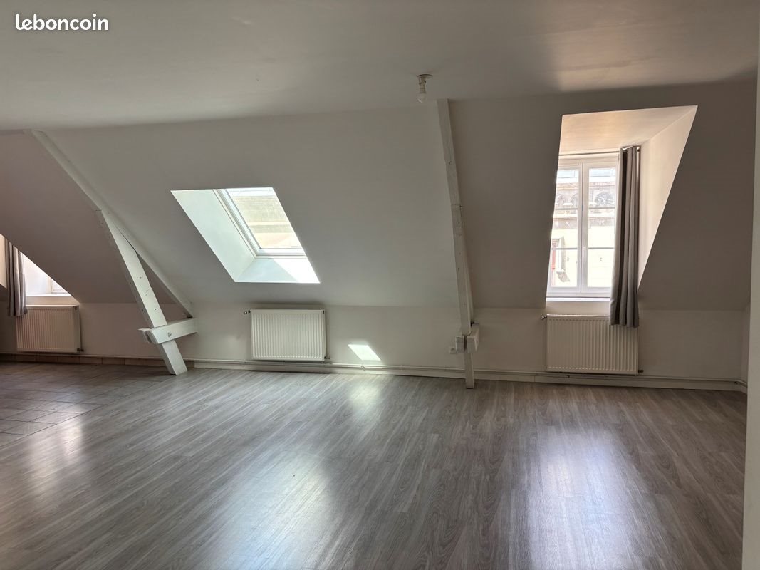 Appartement à louer, 90m², Fismes