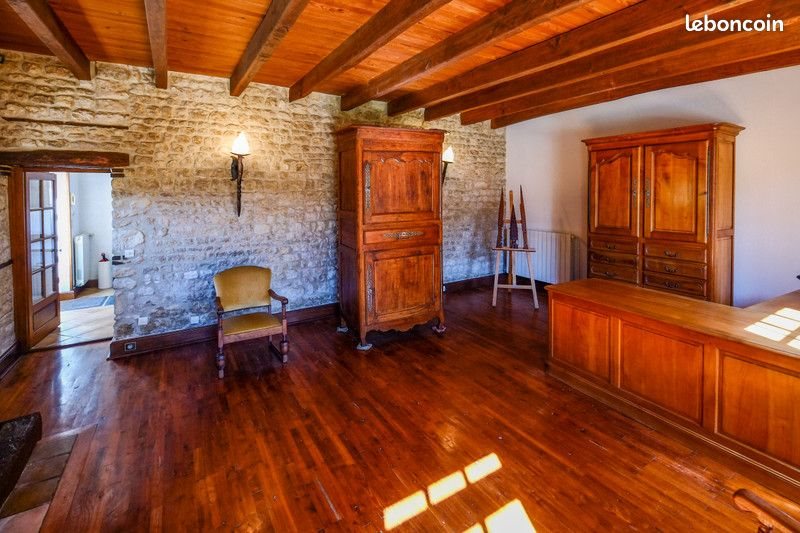 Maison à vendre, 250m², Saint-Martin-de-Juillers