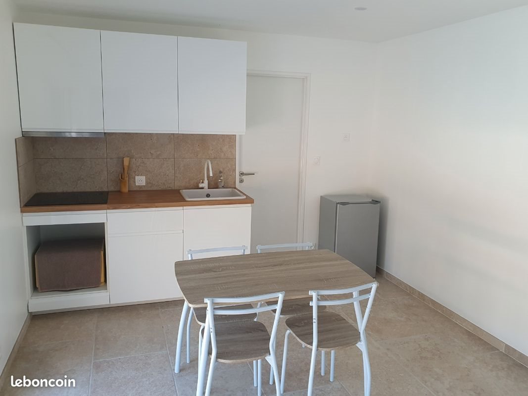Appartement à louer, 30m², Pont-Saint-Esprit