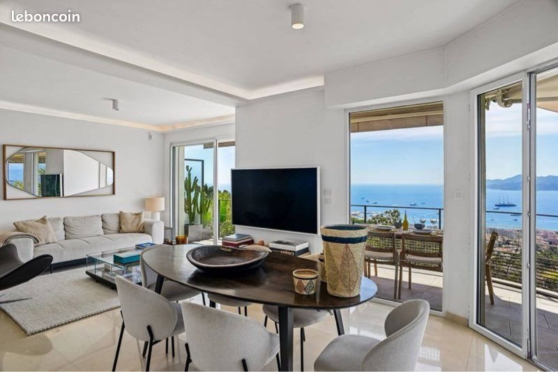 Appartement à louer, 80m², Vallauris