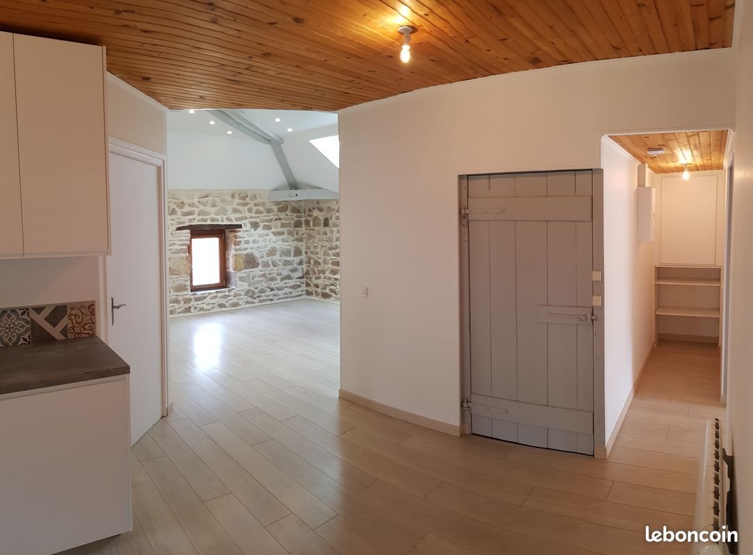 Appartement à louer, 75m², Billom