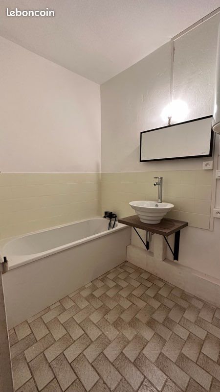 Appartement à louer, 60m², Saint-Léger-des-Vignes