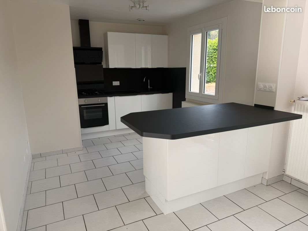 Maison à louer, 90m², Urzy