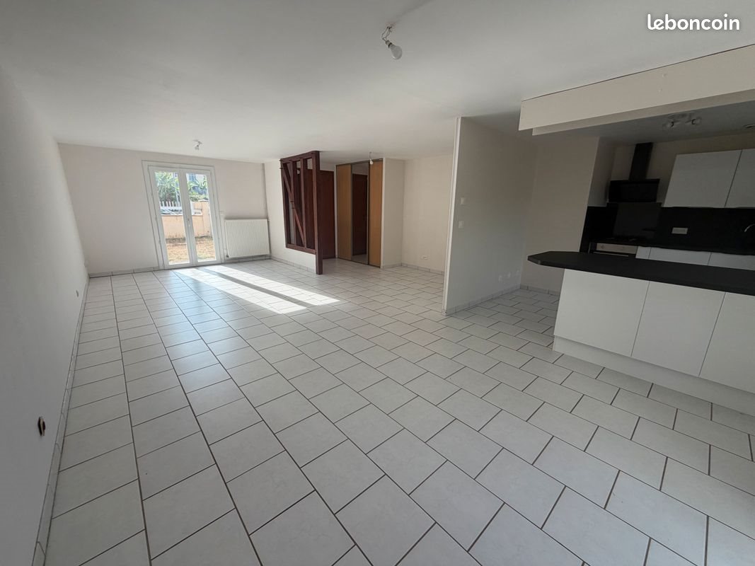 Maison à louer, 90m², Urzy