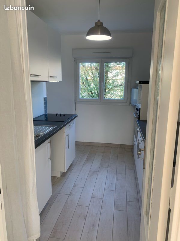 Appartement à louer, 75m², Billère