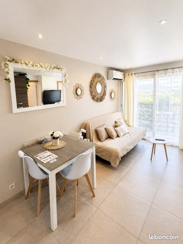 Appartement à louer, 28m², Cannes-la-Bocca