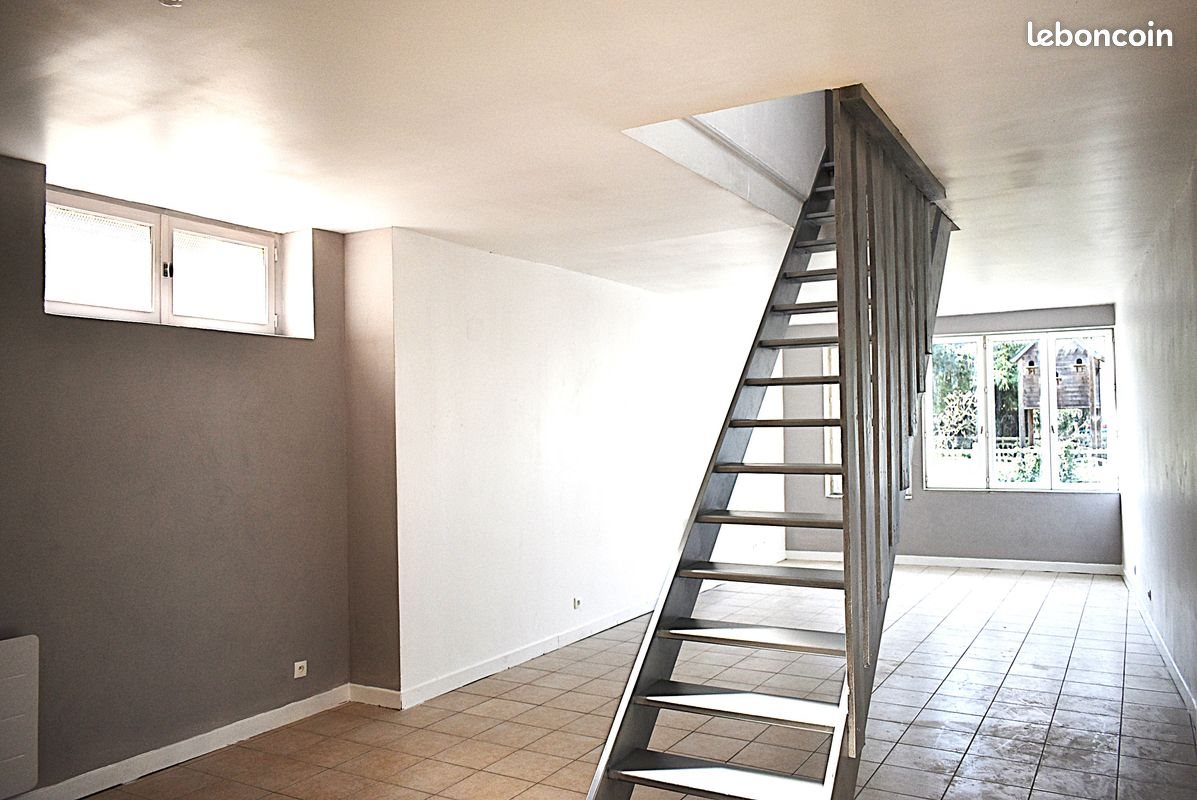 Appartement à louer, 79m², Loué