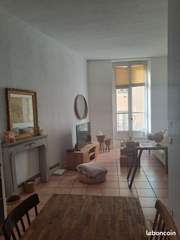 Appartement à louer, 45m², Nîmes