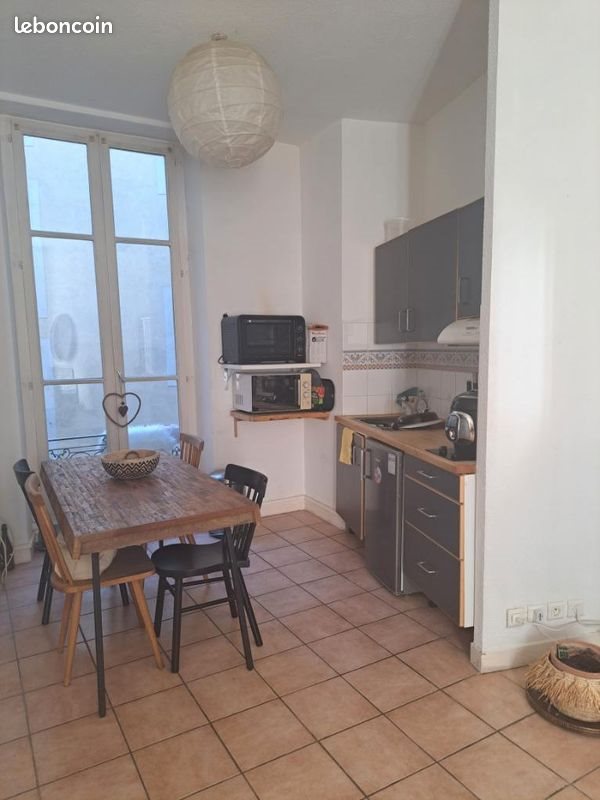 Appartement à louer, 45m², Nîmes