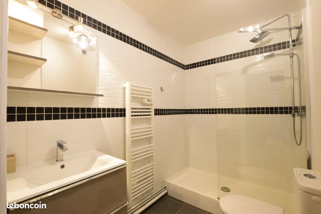 Appartement à louer, 35m², Courbevoie