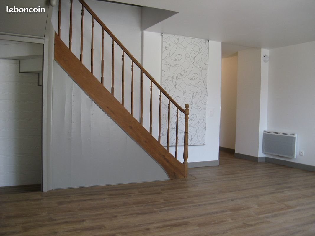 Appartement à louer, 65m², Montlieu-la-Garde