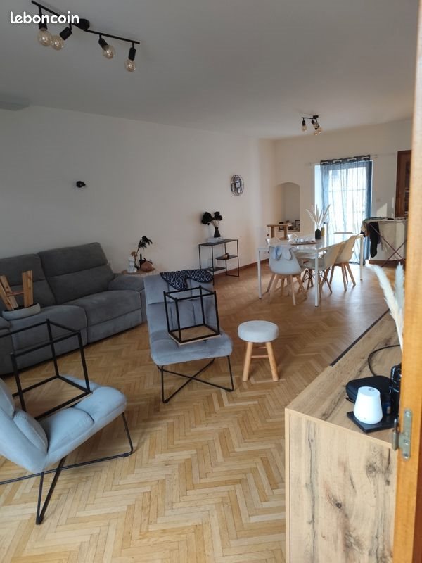 Appartement à louer, 130m², Langeac