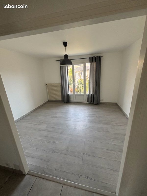 Appartement à louer, 54m², Fontaine