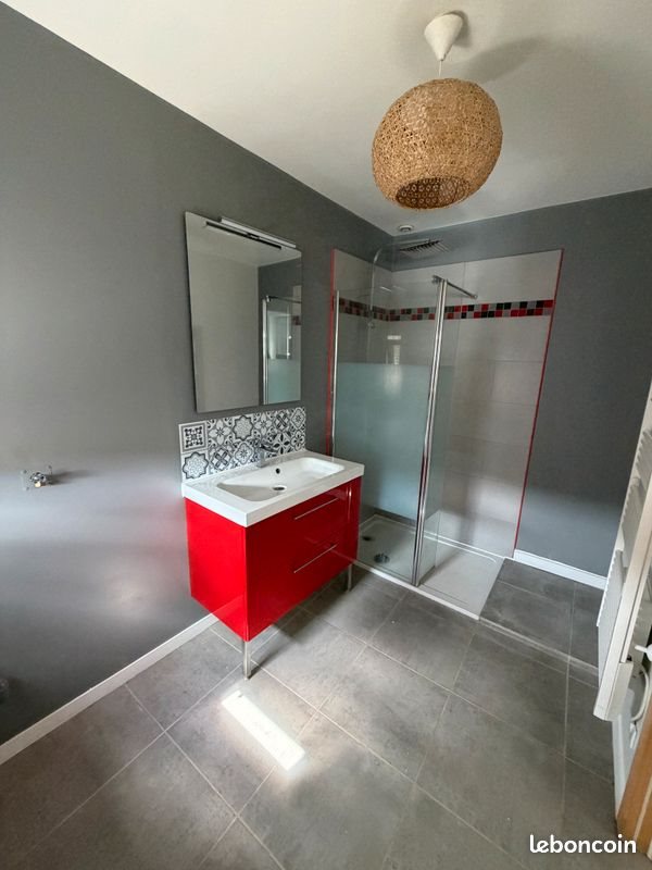 Appartement à louer, 50m², La Neuville-Roy