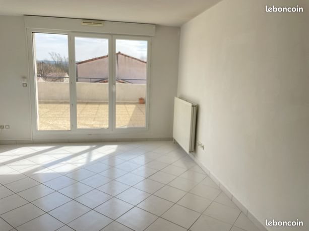 Appartement à louer, 68m², Rousset