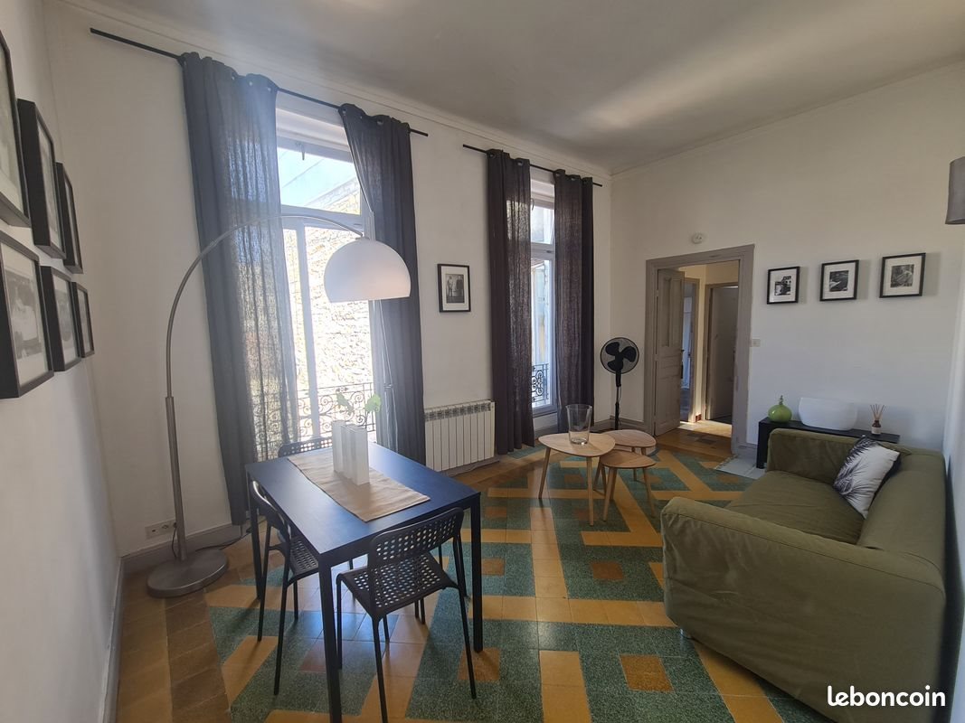 Appartement à louer, 37m², Nîmes
