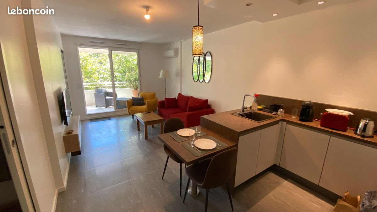 Appartement à louer, 34m², Marseille 8ème