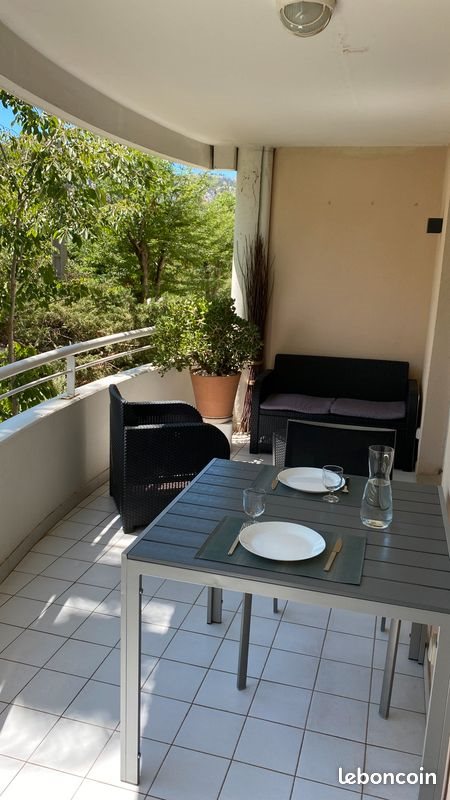 Appartement à louer, 34m², Marseille 8ème