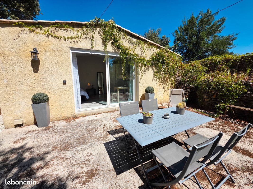 Appartement à louer, 27m², Nîmes