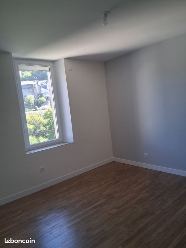 Appartement à louer, 66m², Uzerche