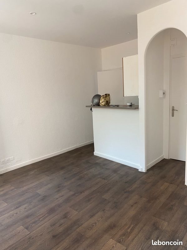 Appartement à louer, 29m², Marseille 6ème
