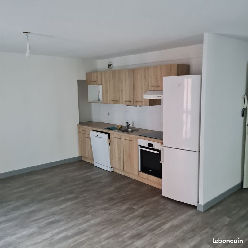 Appartement à louer, 82m², Moûtiers