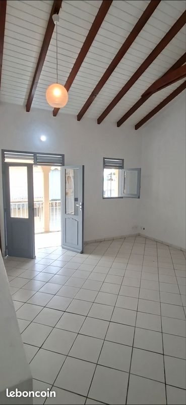 Appartement à louer, 99m², Le Moule