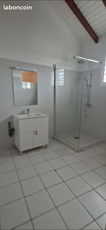 Appartement à louer, 99m², Le Moule