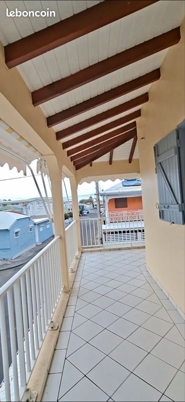 Appartement à louer, 99m², Le Moule