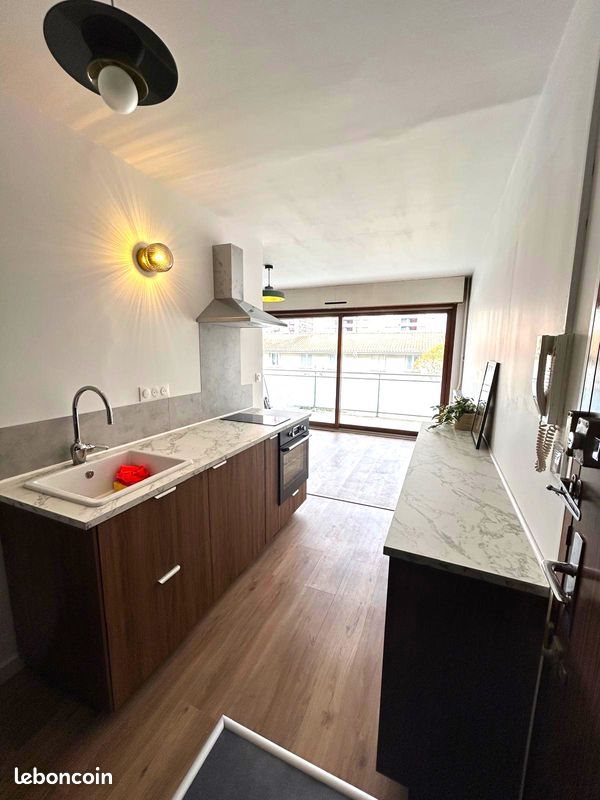 Appartement à louer, 29m², Talence