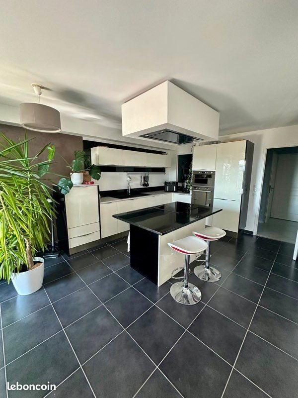 Appartement à louer, 70m², Douvaine