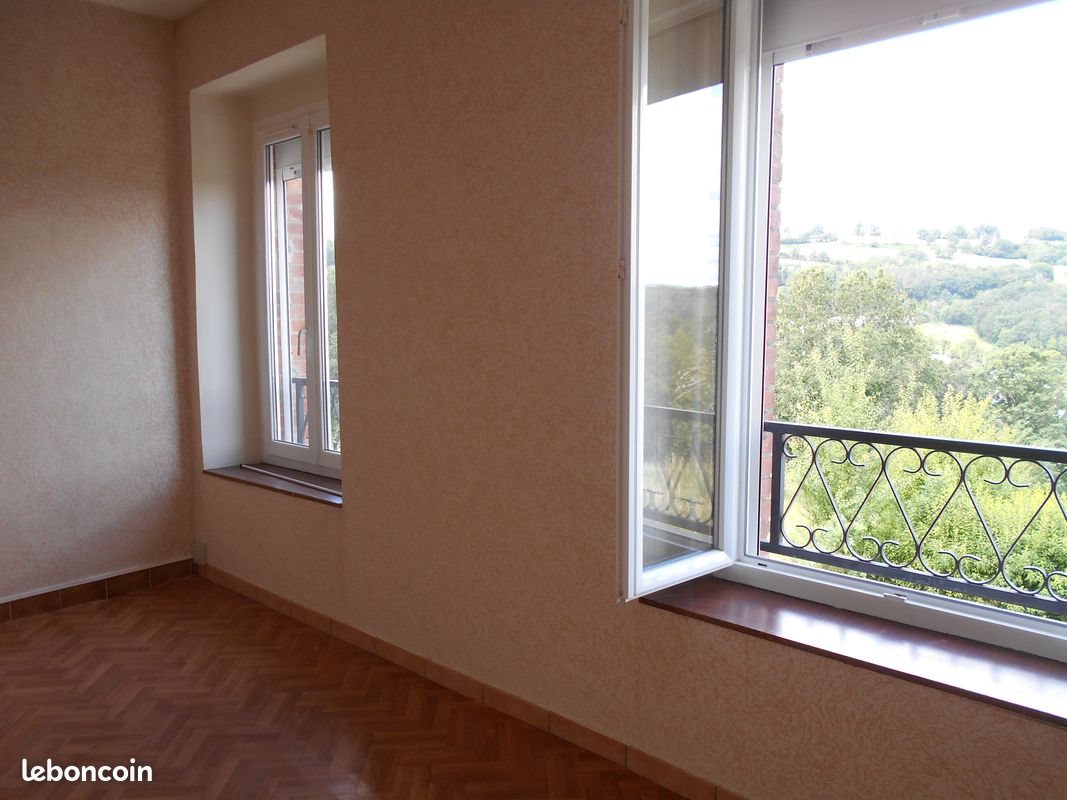 Appartement à louer, 78m², Champagnac
