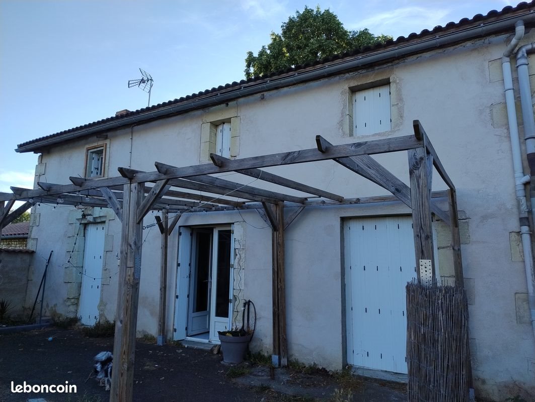 Maison à louer, 80m², Saint-Léger-de-Montbrun