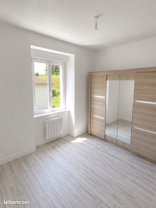 Appartement à louer, 80m², Deluz