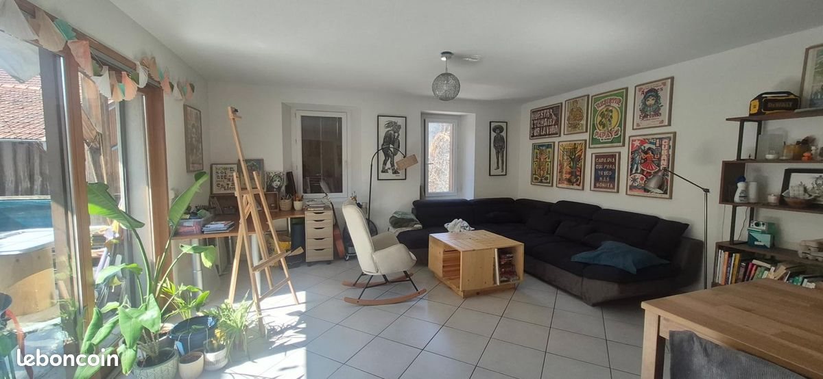 Appartement à louer, 70m², Laissaud