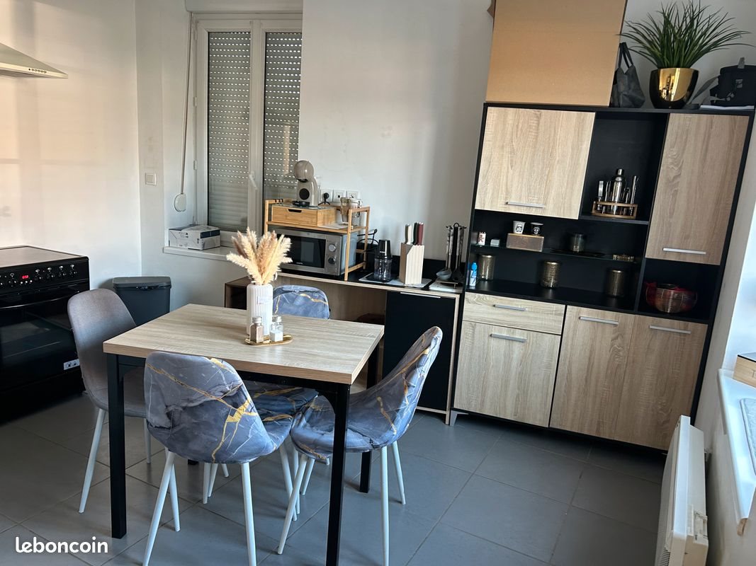 Maison à louer, 130m², Delettes