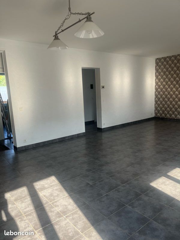 Maison à louer, 120m², Malaunay