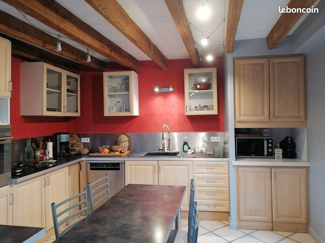 Maison à louer, 139m², Poule-les-Echarmeaux