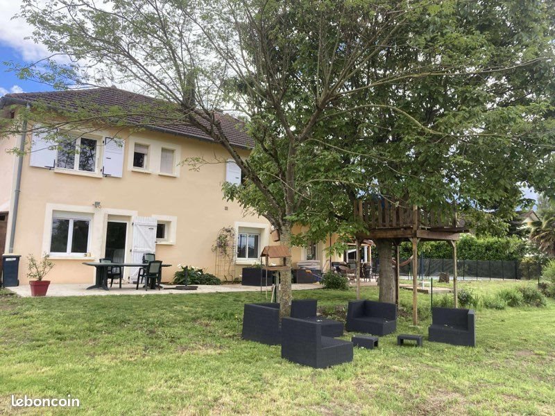 Maison à louer, 215m², Saint-Marcel