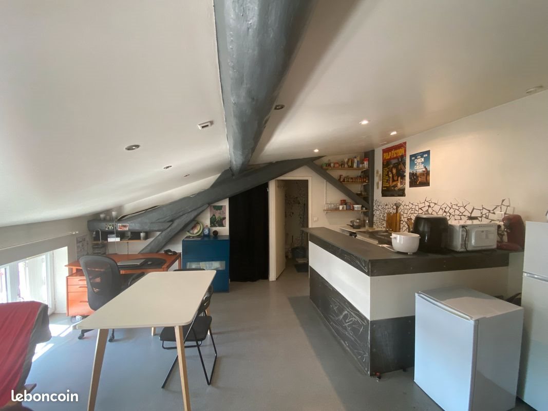 Appartement à louer, 27m², Saint-Etienne