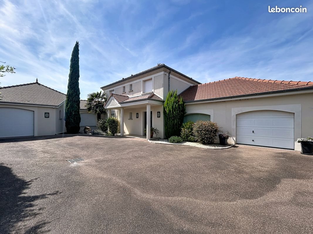 Maison à vendre, 264m², La Rivière-de-Corps