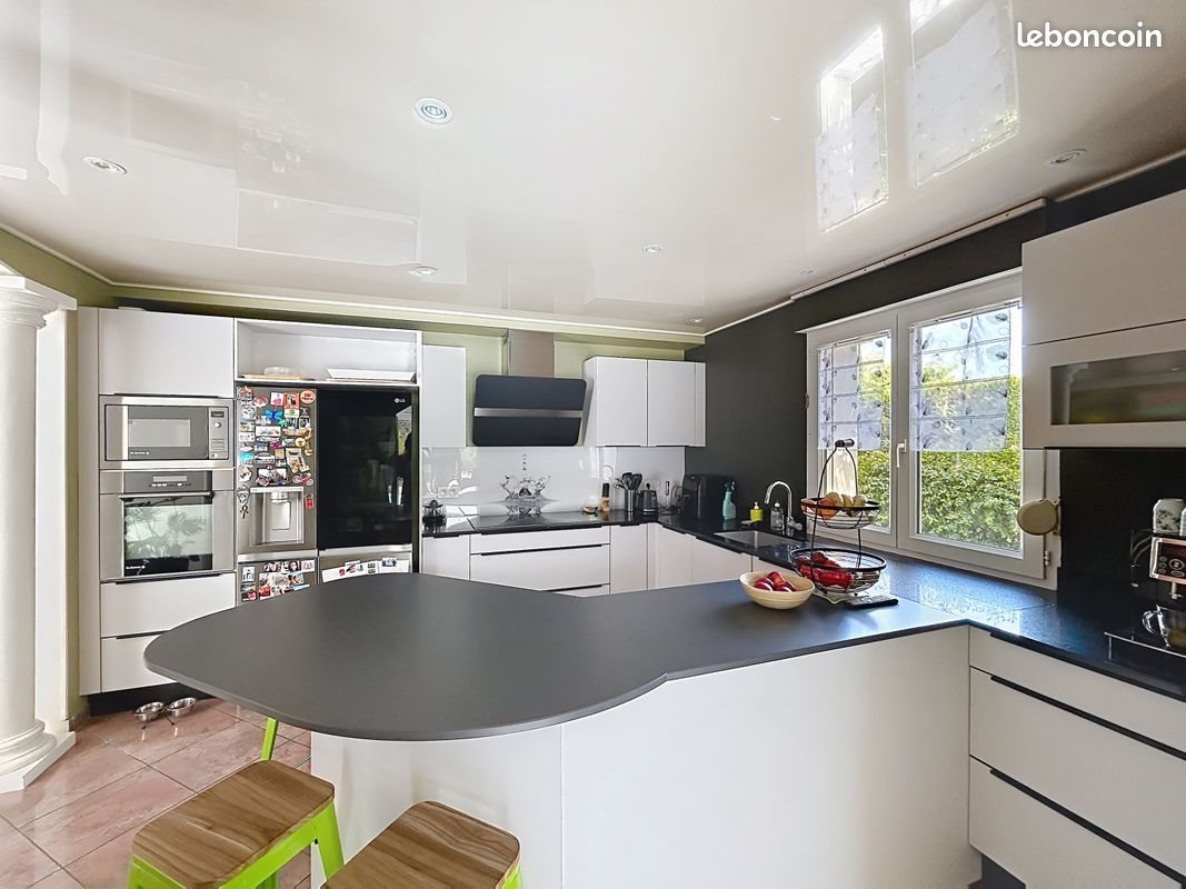 Maison à vendre, 264m², La Rivière-de-Corps