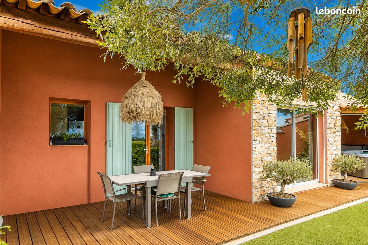 Maison à vendre, 210m², Taradeau