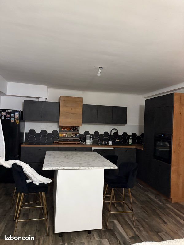 Appartement à louer, 64m², Cogolin