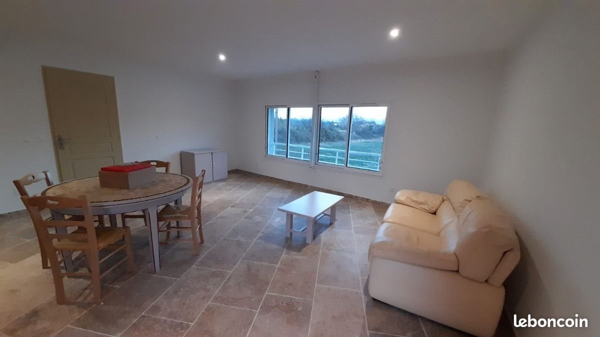 Appartement à louer, 55m², Jonquières