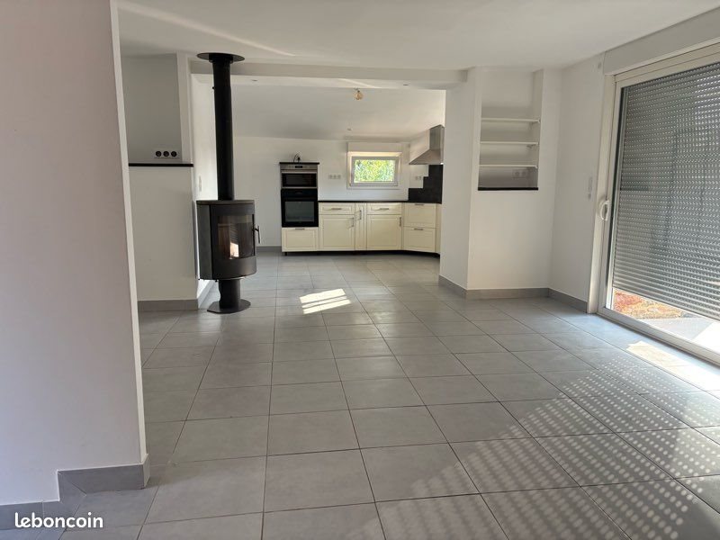 Maison à louer, 105m², Saint-Aubin-des-Châteaux