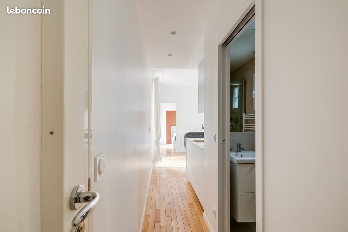 Appartement à louer, 24m², Paris 18ème
