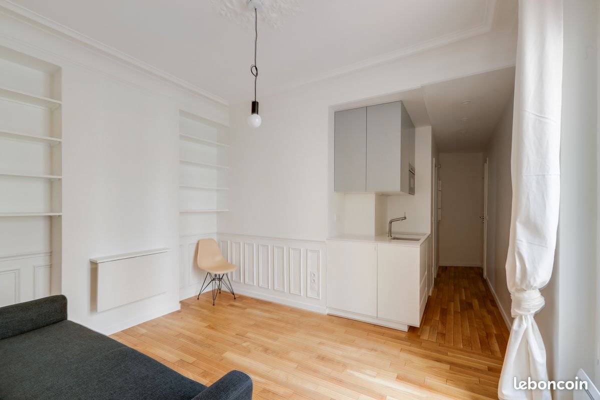 Appartement à louer, 24m², Paris 18ème
